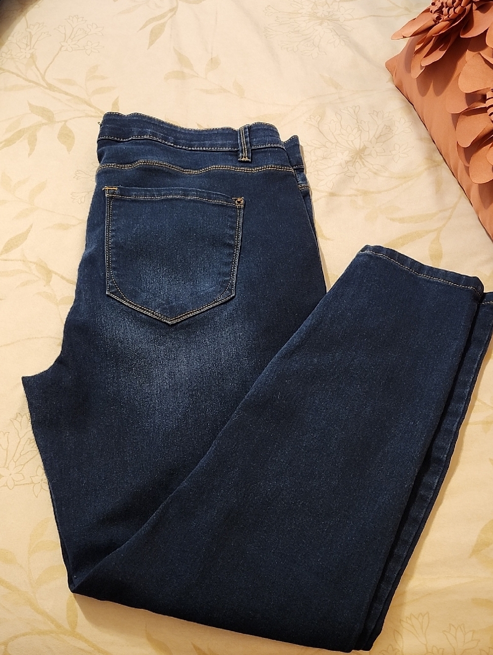 Curve Appeal Women's Mid-Rise Skinny Jeans in Dark Blue